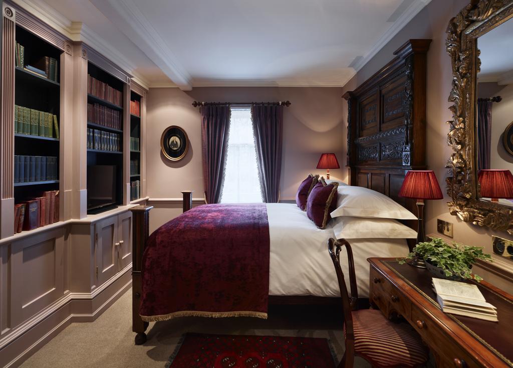 แบตตี แลงลีย์ Hotel ลอนดอน ห้อง รูปภาพ A bedroom at the hotel