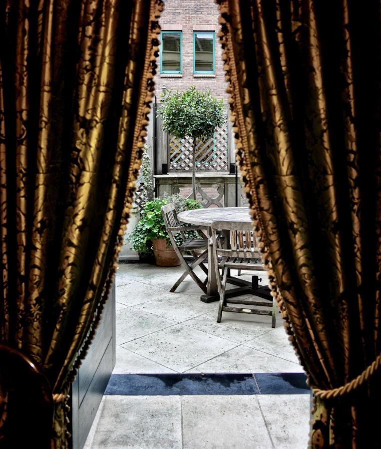 แบตตี แลงลีย์ Hotel ลอนดอน ภายนอก รูปภาพ The balcony of the hotel