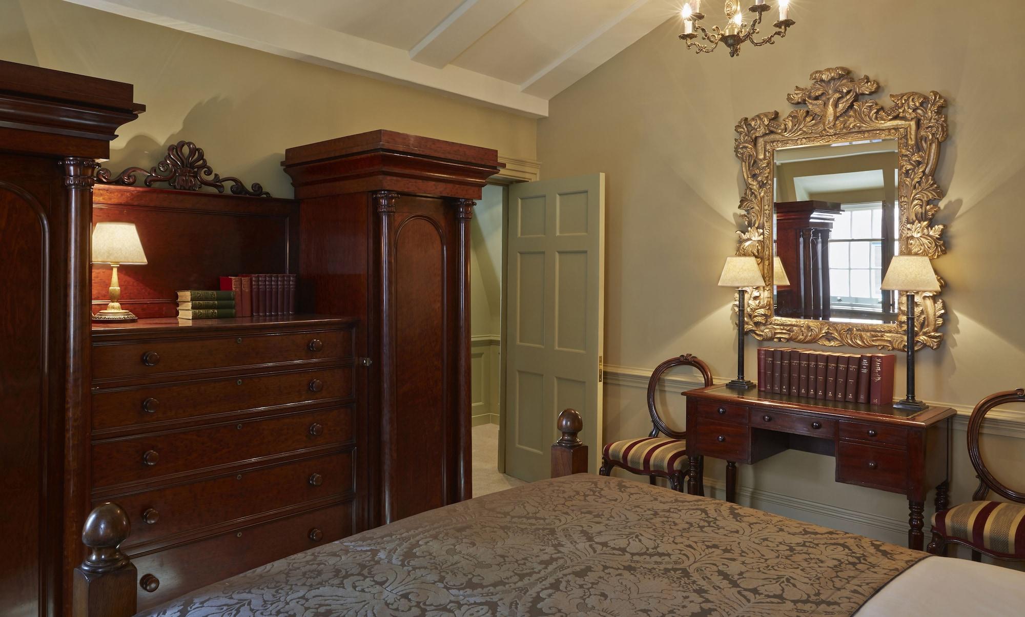 แบตตี แลงลีย์ Hotel ลอนดอน ภายนอก รูปภาพ The bedroom of the main house