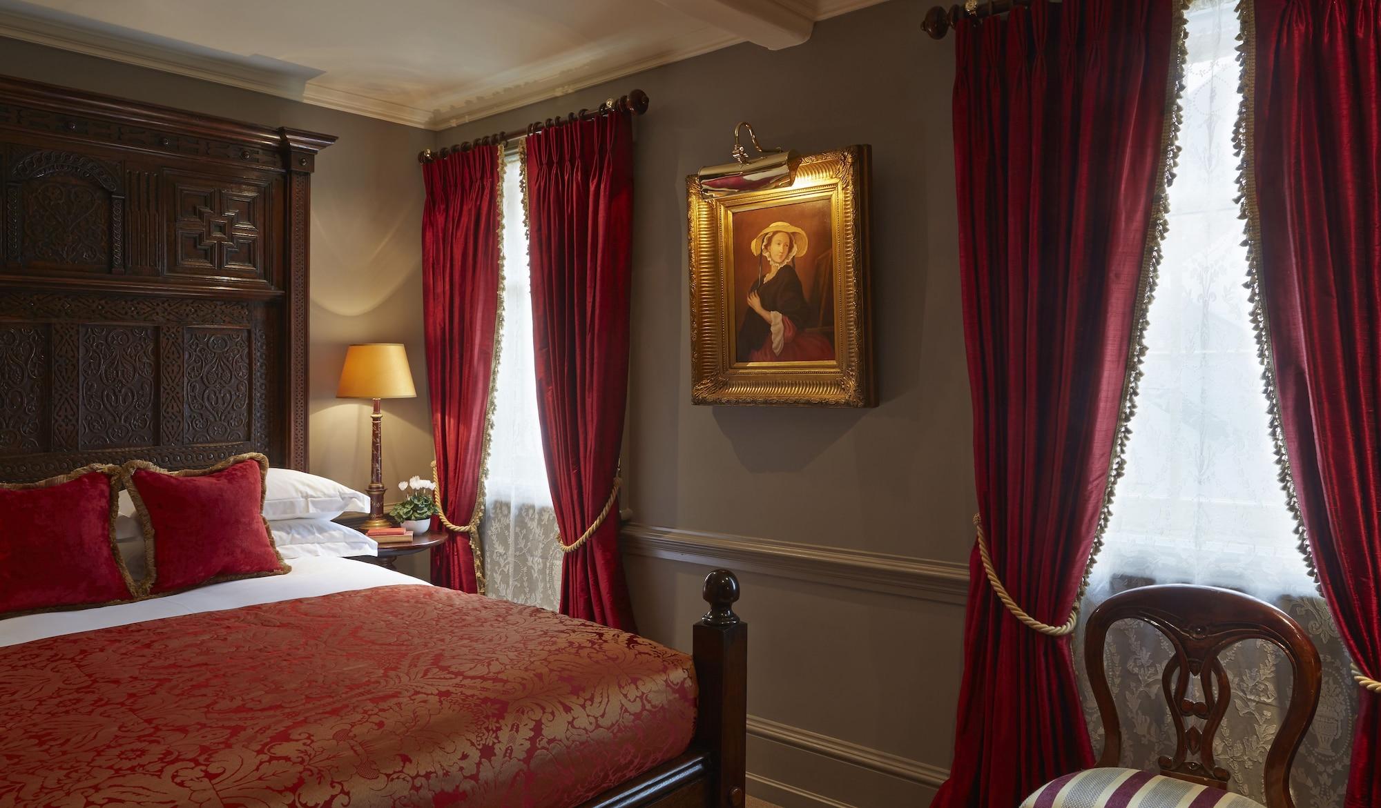 แบตตี แลงลีย์ Hotel ลอนดอน ภายนอก รูปภาพ A bedroom at the hotel