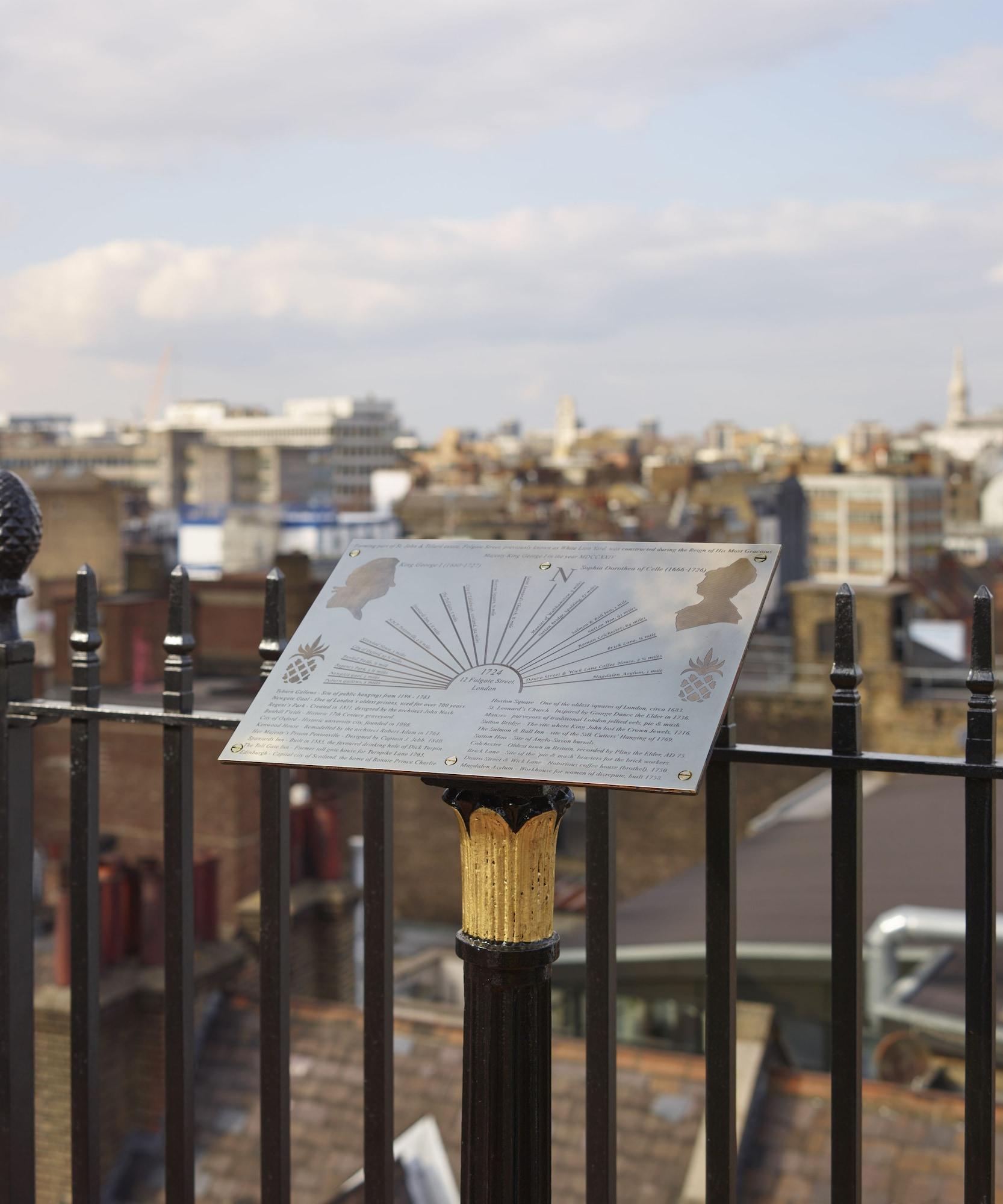 แบตตี แลงลีย์ Hotel ลอนดอน ภายนอก รูปภาพ The plaque at the site of the first London Zoo