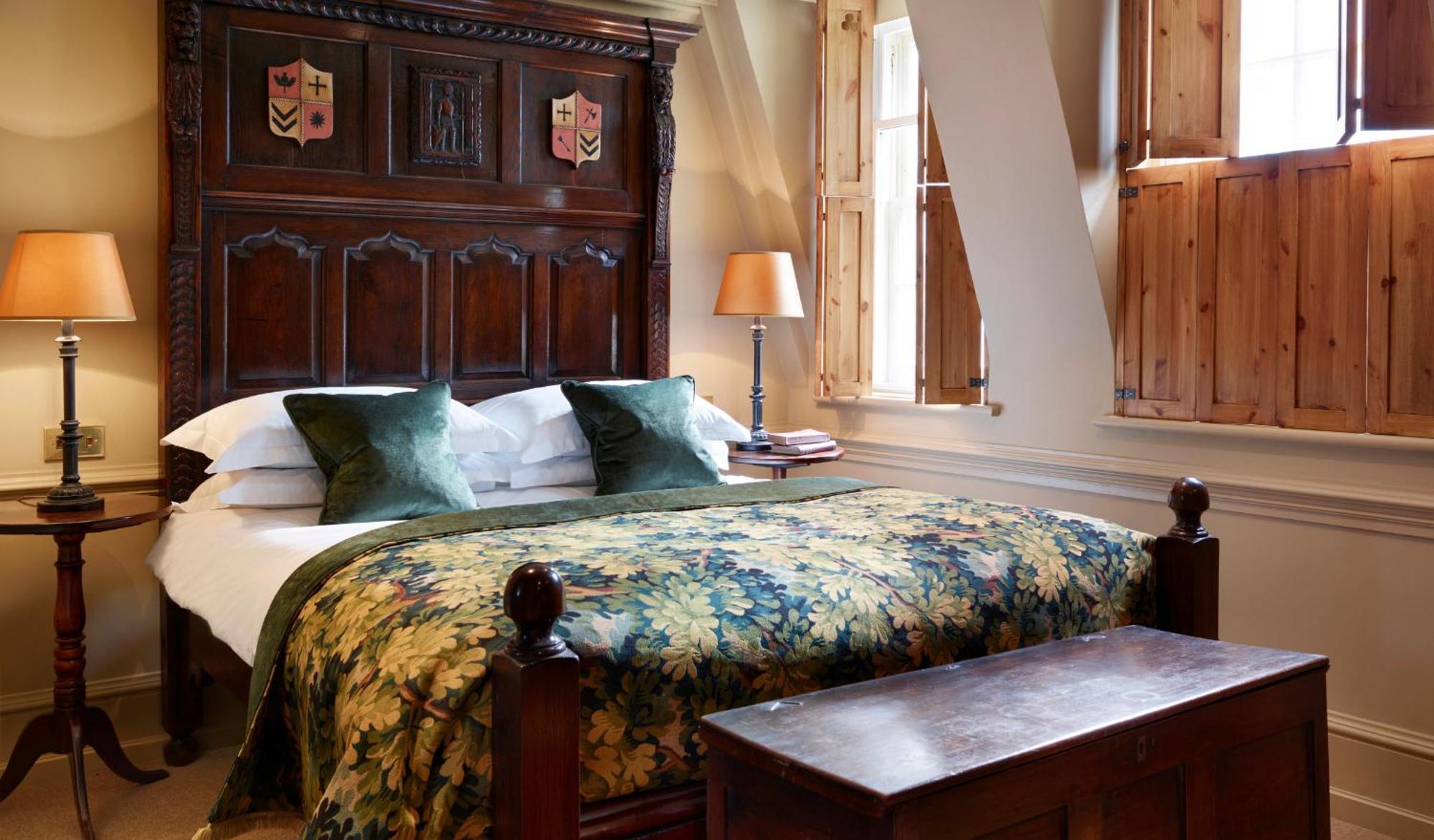 แบตตี แลงลีย์ Hotel ลอนดอน ภายนอก รูปภาพ A bedroom at the hotel